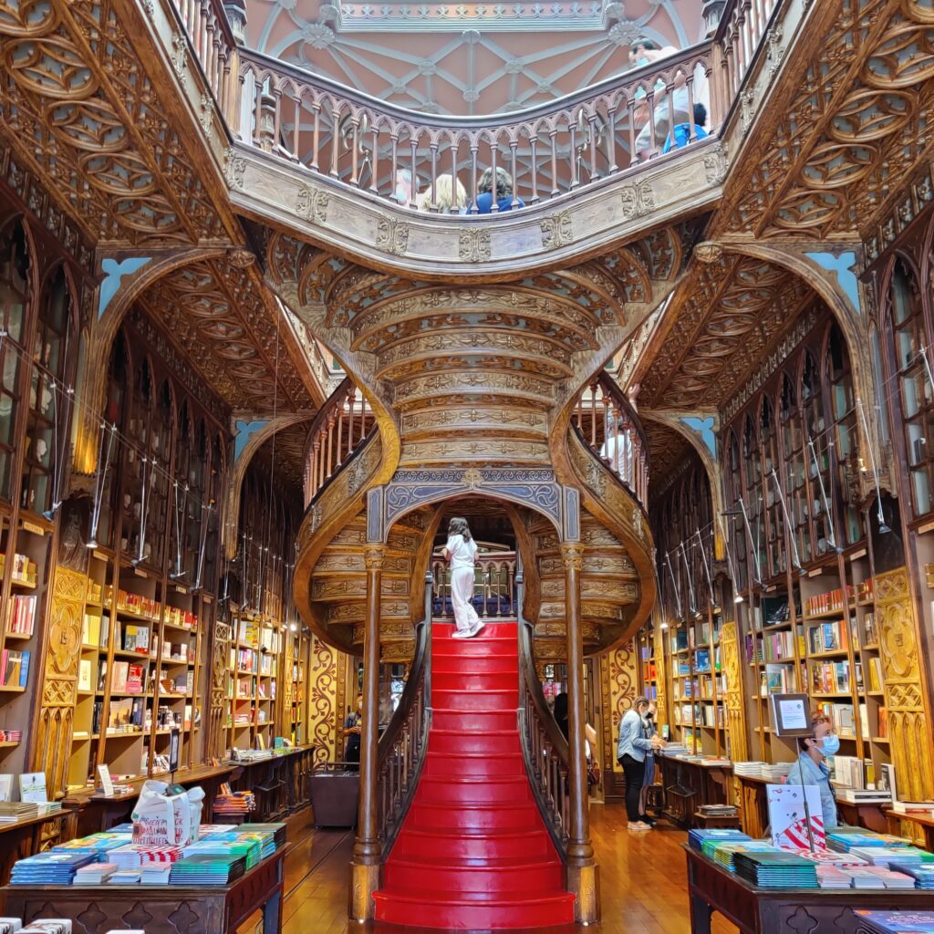 Wander Porto for Less: A 2-Day Budget Escape livraio lelo interior